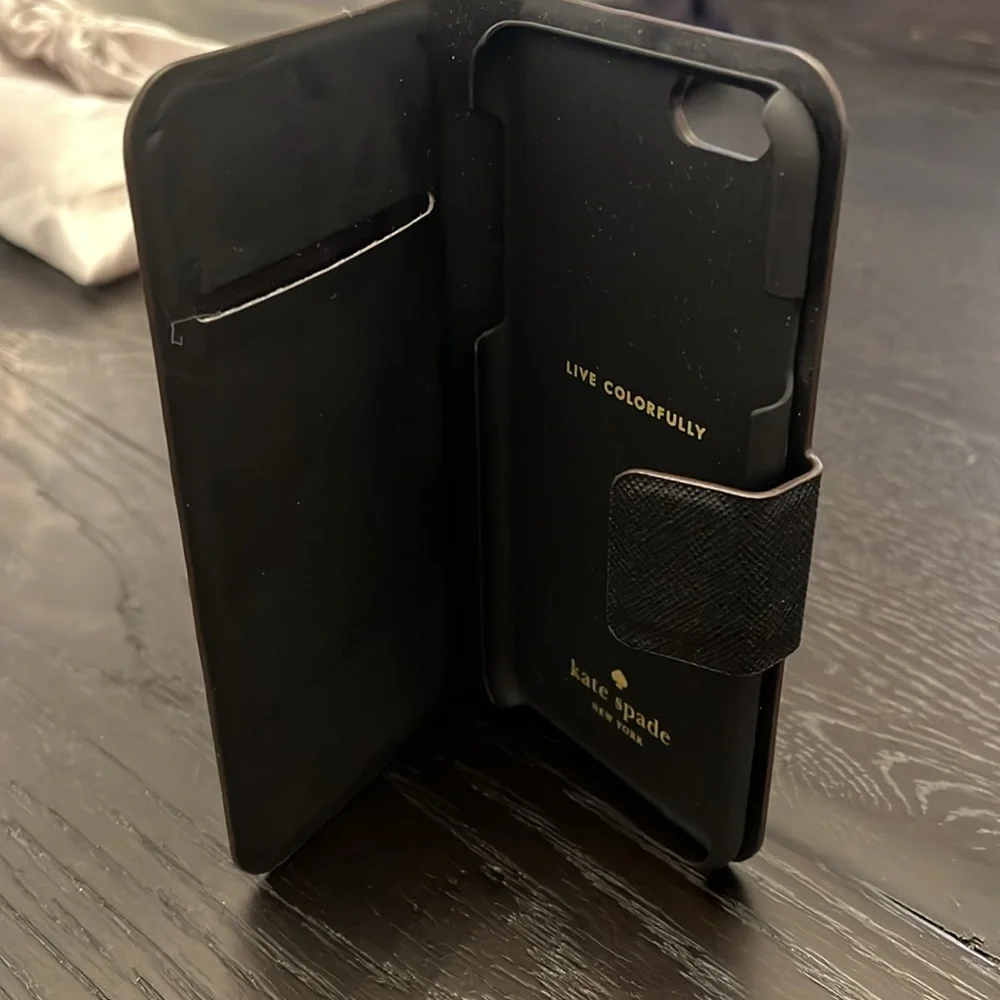 Kate spade phone case with magnetic closure